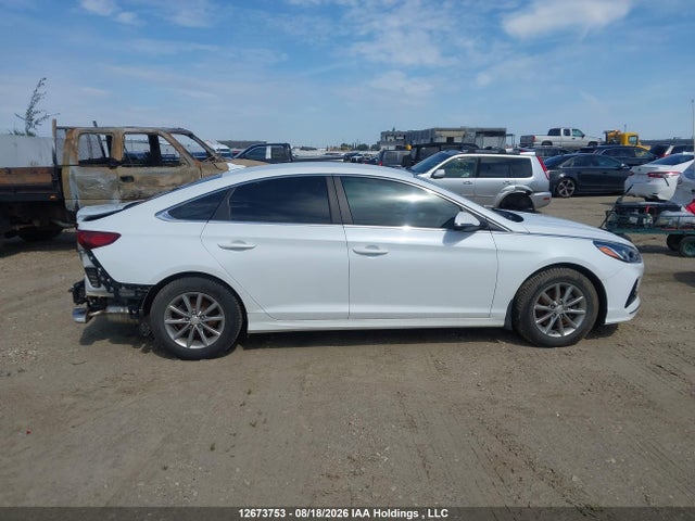 5NPE24AF8JH711914 Hyundai SONATA SE