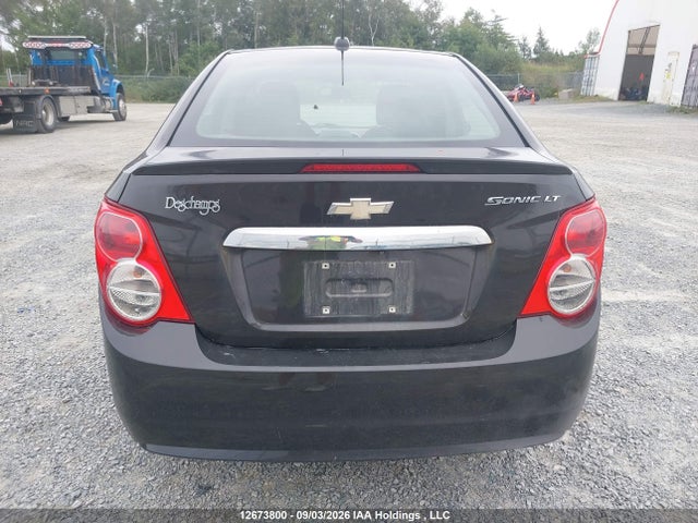 Chevrolet SONIC LT 2015 1G1JC5SH2F4158880 Image 17