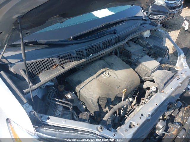 12673816 :رقم المزاد ، 5TDKZ3DC4HS826489 vin ، 2017 Toyota Sienna Le V6 مزاد بيع