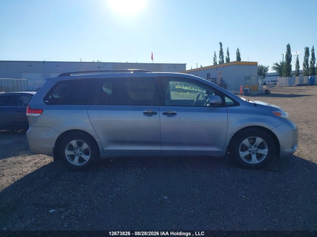 Aukcja sprzedaży 2014 Toyota Sienna, vin: 5TDZK3DC3ES469787, numer aukcji: 12673826