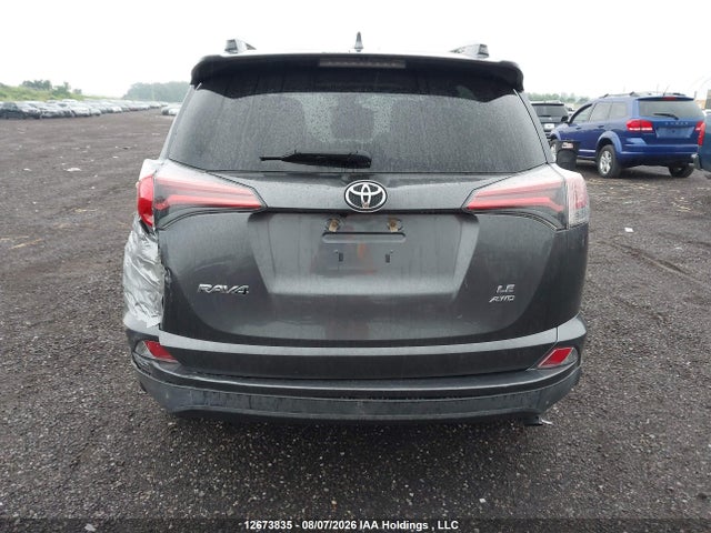 2T3BFREV2JW782590 Toyota RAV4 LE