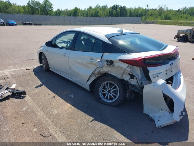 Toyota PRIUS PRIME 2018 JTDKARFP3J3069568 Image 3