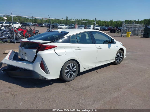 Toyota PRIUS PRIME 2018 JTDKARFP3J3069568 Image 4