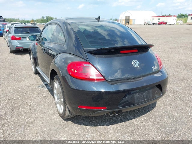12673884 :رقم المزاد ، 3VWJX7AT2DM661403 vin ، 2013 Volkswagen Beetle 2.5l Comfortline/2.5l Fender Edition مزاد بيع
