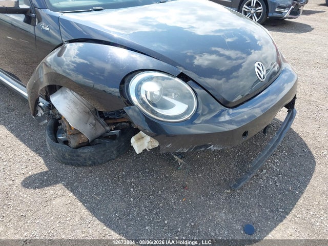 12673884 :رقم المزاد ، 3VWJX7AT2DM661403 vin ، 2013 Volkswagen Beetle 2.5l Comfortline/2.5l Fender Edition مزاد بيع