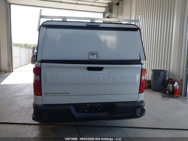 2025 Chevrolet Silverado 1500 მანქანა იყიდება აუქციონზე, vin: 1GCRKAEK0SZ301917, აუქციონის ნომერი: 12673888