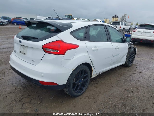 Ford FOCUS SEL 2017 1FADP3M28HL220478 Image 4