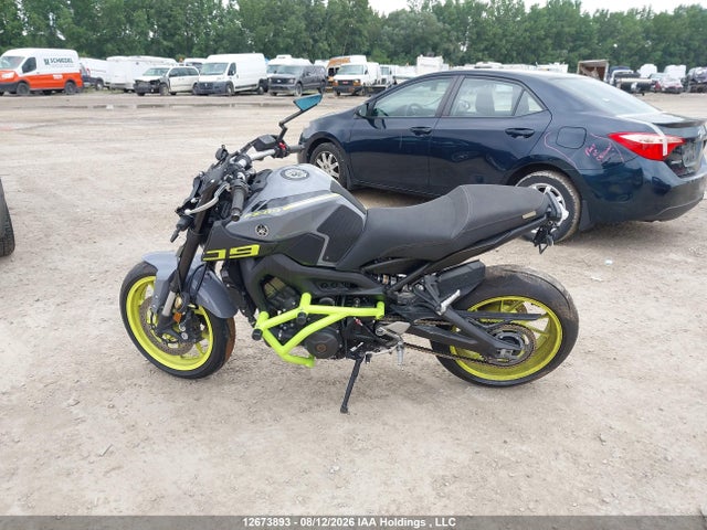 Yamaha FZ09 2016 JYARN33NXGA002260 Image 12
