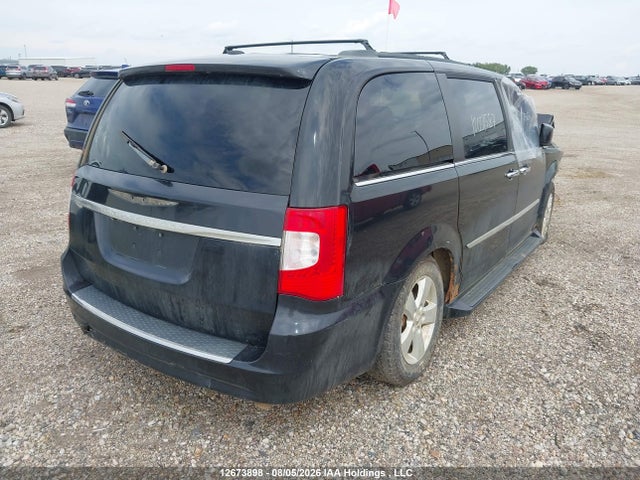 2011 Chrysler Town & Country Touring W/leather მანქანა იყიდება აუქციონზე, vin: 2A4RR8DG5BR625368, აუქციონის ნომერი: 12673898
