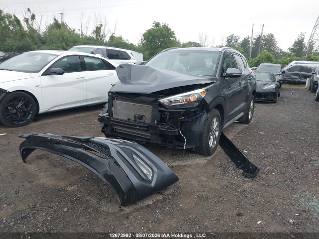 KM8J3CA43JU758774 Hyundai Tucson Limited/sport And Eco/se