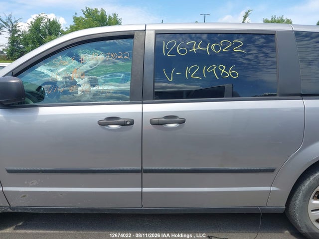2C4RDGBG8GR121986 Dodge Grand Caravan