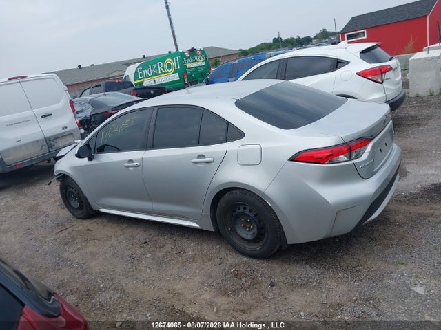 5YFBPMBE1NP335091 Toyota COROLLA LE