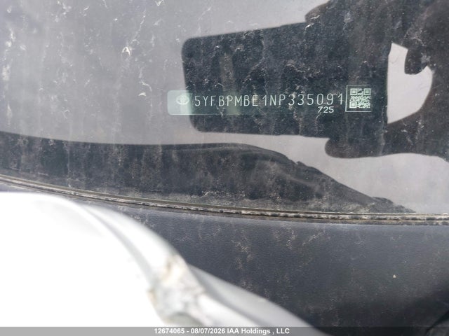 5YFBPMBE1NP335091 Toyota COROLLA LE