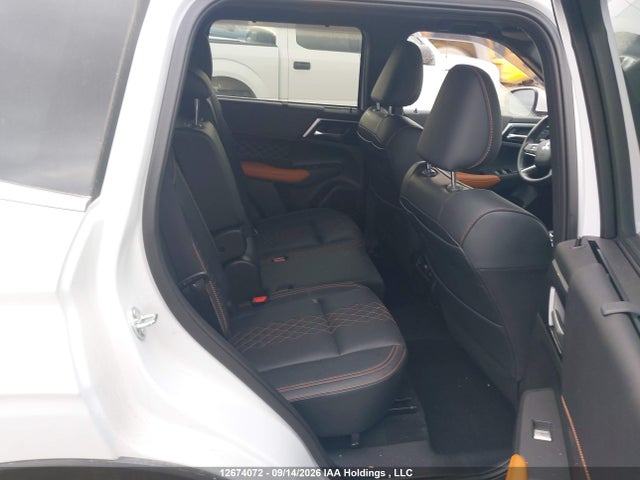 Mitsubishi Outlander Sel 2025 JA4T5WA92SZ611008 Image 8