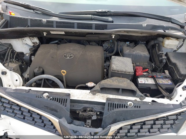 12674078 :رقم المزاد ، 5TDXZ3DC3KS982486 vin ، 2019 Toyota Sienna Se/se Premium مزاد بيع