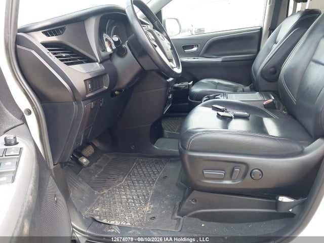 12674078 :رقم المزاد ، 5TDXZ3DC3KS982486 vin ، 2019 Toyota Sienna Se/se Premium مزاد بيع