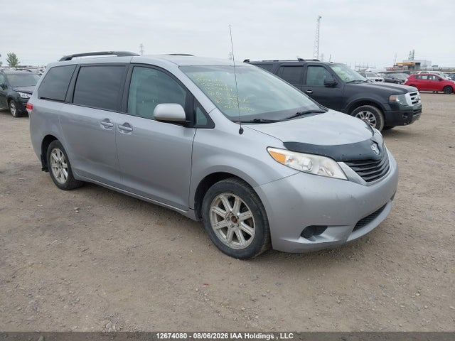 Aukcja sprzedaży 2013 Toyota Sienna Le, vin: 5TDJK3DC1DS061106, numer aukcji: 12674080