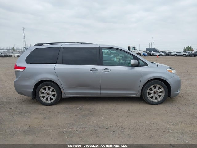 Продаж на аукціоні авто 2013 Toyota Sienna Le, vin: 5TDJK3DC1DS061106, номер лоту: 12674080