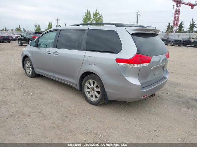 Продаж на аукціоні авто 2013 Toyota Sienna Le, vin: 5TDJK3DC1DS061106, номер лоту: 12674080