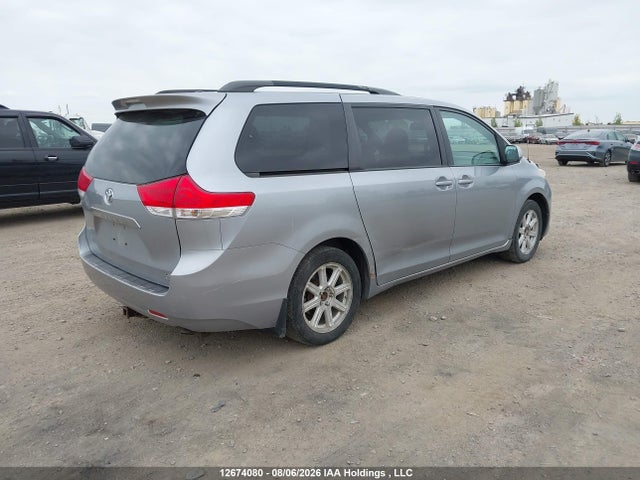 Продаж на аукціоні авто 2013 Toyota Sienna Le, vin: 5TDJK3DC1DS061106, номер лоту: 12674080