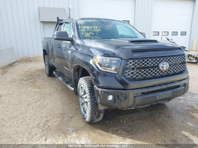 12674134 :رقم المزاد ، 5TFUY5F11LX888972 vin ، 2020 Toyota Tundra مزاد بيع