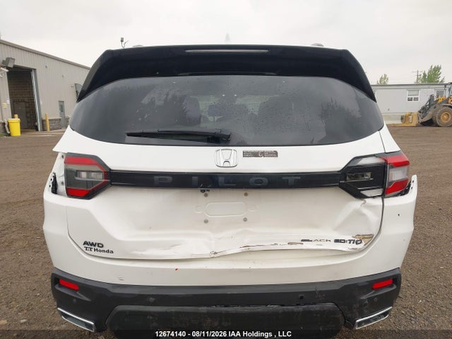 Продажа на аукционе авто 2023 Honda Pilot Elite, vin: 5FNYG1H89PB504332, номер лота: 12674140