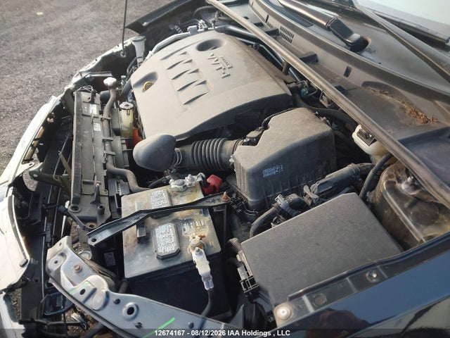 2T1BURHE5JC075656 Toyota COROLLA LE