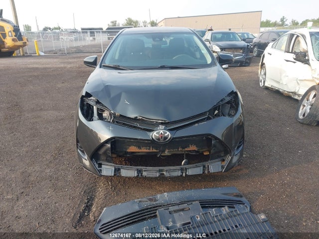2T1BURHE5JC075656 Toyota COROLLA LE