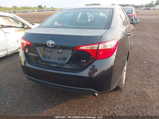 2T1BURHE5JC075656 Toyota COROLLA LE