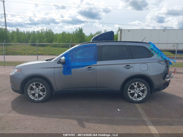 JA4JZ3AX7FZ603047 Mitsubishi Outlander Se