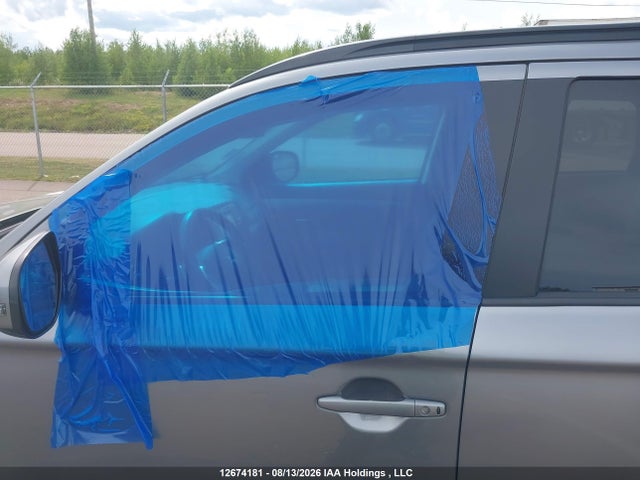 JA4JZ3AX7FZ603047 Mitsubishi Outlander Se