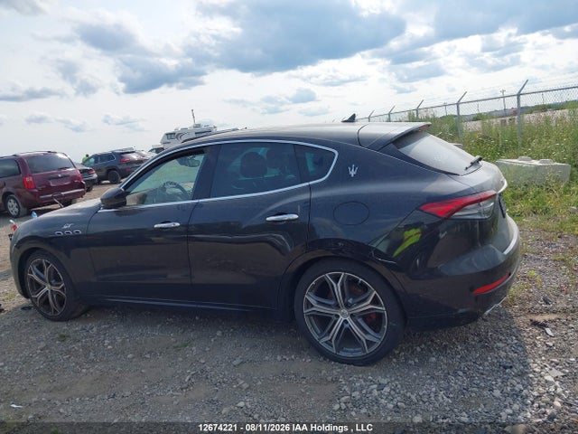12674221 :رقم المزاد ، ZN661XUA1PX411474 vin ، 2023 Maserati Levante Gt مزاد بيع