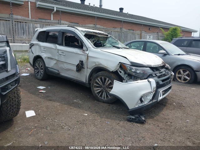 2020 Mitsubishi Outlander Es მანქანა იყიდება აუქციონზე, vin: JA4AZ2A3XLZ607581, აუქციონის ნომერი: 12674222