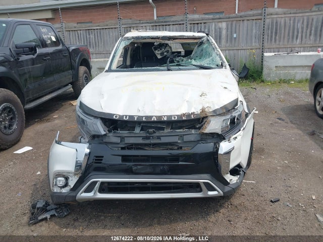 2020 Mitsubishi Outlander Es მანქანა იყიდება აუქციონზე, vin: JA4AZ2A3XLZ607581, აუქციონის ნომერი: 12674222
