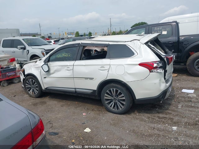 2020 Mitsubishi Outlander Es მანქანა იყიდება აუქციონზე, vin: JA4AZ2A3XLZ607581, აუქციონის ნომერი: 12674222