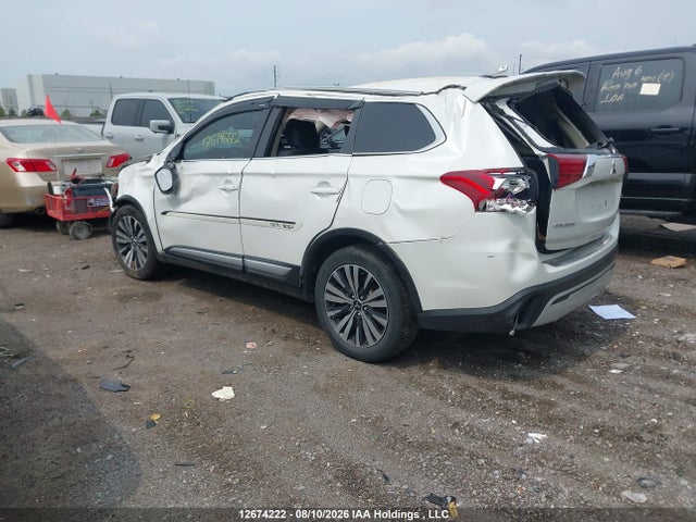 2020 Mitsubishi Outlander Es მანქანა იყიდება აუქციონზე, vin: JA4AZ2A3XLZ607581, აუქციონის ნომერი: 12674222
