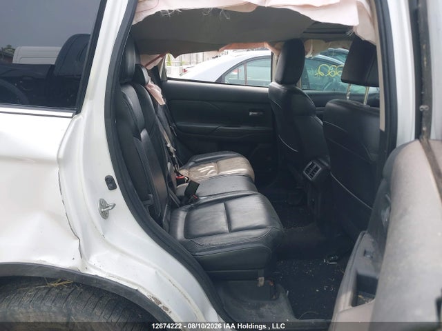 2020 Mitsubishi Outlander Es მანქანა იყიდება აუქციონზე, vin: JA4AZ2A3XLZ607581, აუქციონის ნომერი: 12674222