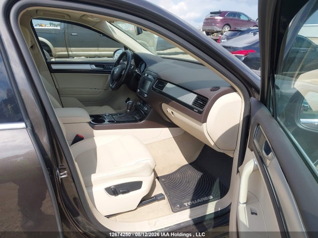 12674250 :رقم المزاد ، WVGEF9BP2FD004809 vin ، 2015 Volkswagen Touareg V6 مزاد بيع