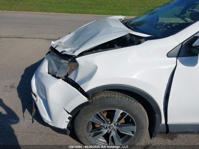 Toyota RAV4 LE 2018 2T3BFREV3JW822739 Image 20