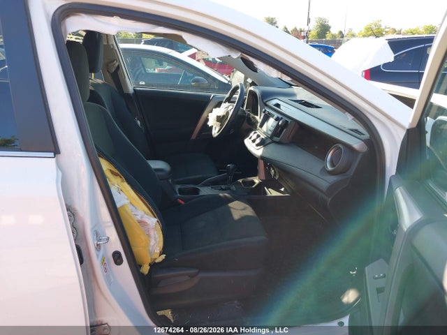 Toyota RAV4 LE 2018 2T3BFREV3JW822739 Image 5