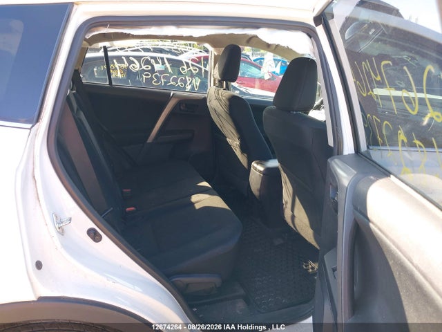 Toyota RAV4 LE 2018 2T3BFREV3JW822739 Image 8