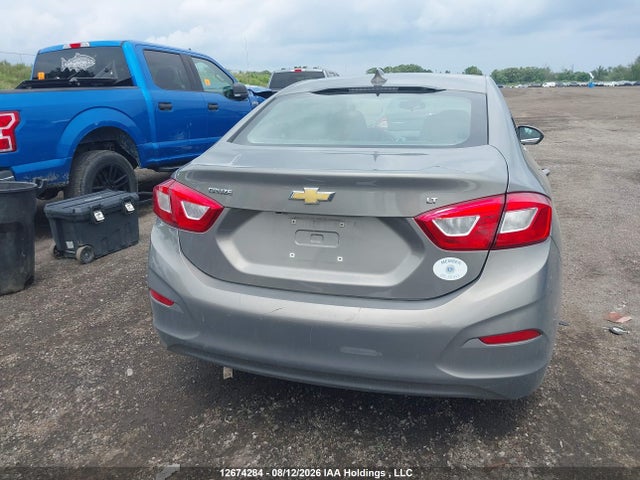 Продаж на аукціоні авто 2018 Chevrolet Cruze Lt Auto, vin: 1G1BE5SM1J7132516, номер лоту: 12674284