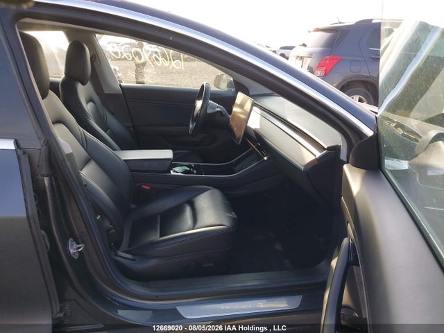 Продажа на аукционе авто 2018 Tesla Model 3 Long Range/performance, vin: 5YJ3E1EBXJF106909, номер лота: 12669020