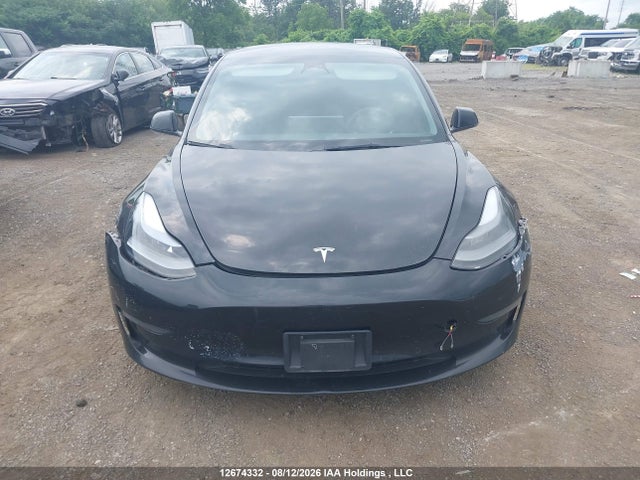 12674332 :رقم المزاد ، 5YJ3E1EA1NF258168 vin ، 2022 Tesla Model 3 Rwd/standard Range مزاد بيع