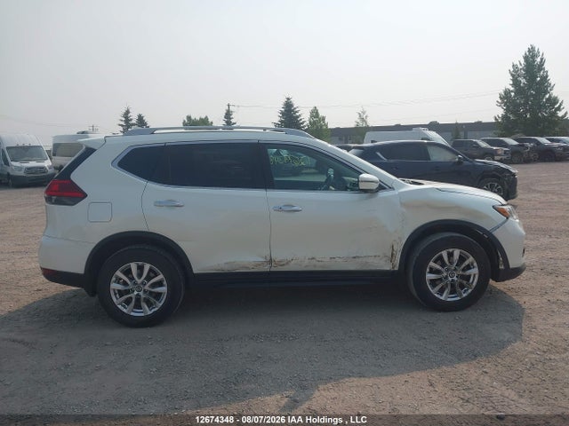 2017 Nissan Rogue Sv/sl მანქანა იყიდება აუქციონზე, vin: 5N1AT2MV4HC748494, აუქციონის ნომერი: 12674348