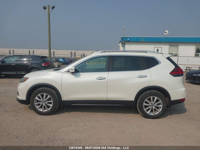 2017 Nissan Rogue Sv/sl მანქანა იყიდება აუქციონზე, vin: 5N1AT2MV4HC748494, აუქციონის ნომერი: 12674348