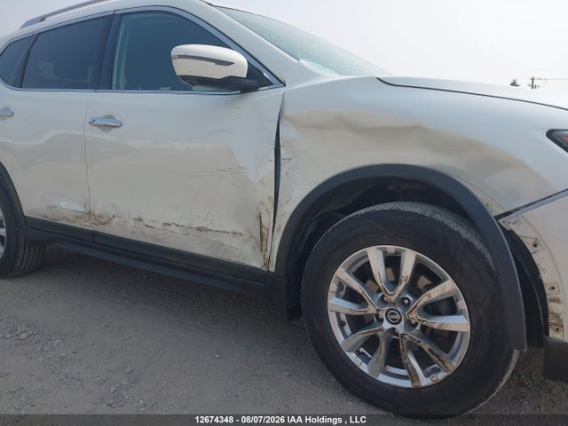 2017 Nissan Rogue Sv/sl მანქანა იყიდება აუქციონზე, vin: 5N1AT2MV4HC748494, აუქციონის ნომერი: 12674348