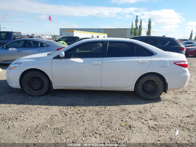 12674359 :رقم المزاد ، 4T1BF1FK4GU256453 vin ، 2016 Toyota Camry Le/xle/se/xse مزاد بيع