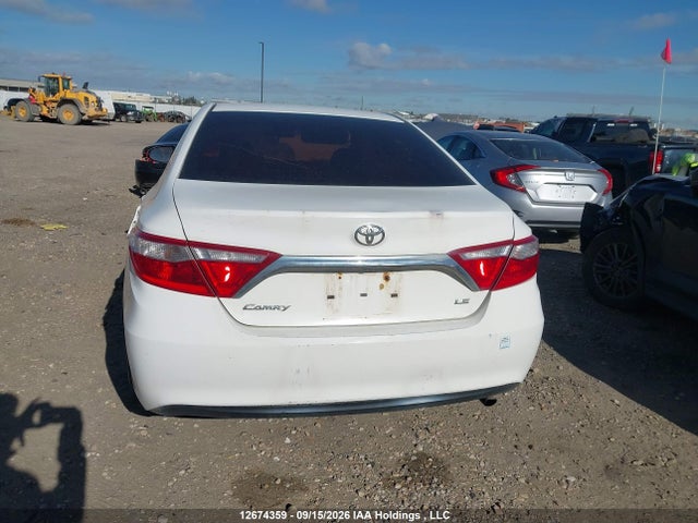 12674359 :رقم المزاد ، 4T1BF1FK4GU256453 vin ، 2016 Toyota Camry Le/xle/se/xse مزاد بيع