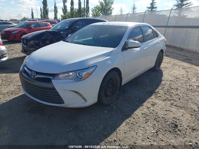 12674359 :رقم المزاد ، 4T1BF1FK4GU256453 vin ، 2016 Toyota Camry Le/xle/se/xse مزاد بيع